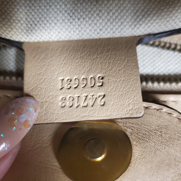 Gucci Leather Tote - Picture 14 of 16